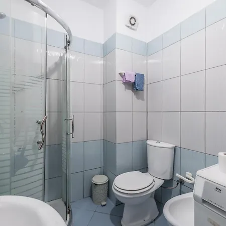 Coastal Comfort Apartment